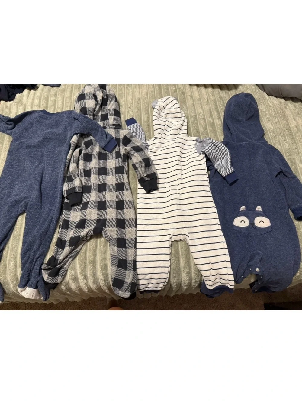Carter's 18 mo. Onesies (4 pack)